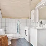 Three-Bedroom Holiday Home In Humble Vakantiehuis