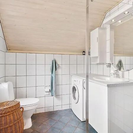 Three-bedroom In Casa vacanze
