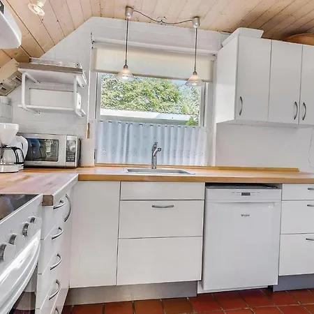Дом отдыха Three-Bedroom Holiday Home In Humble *