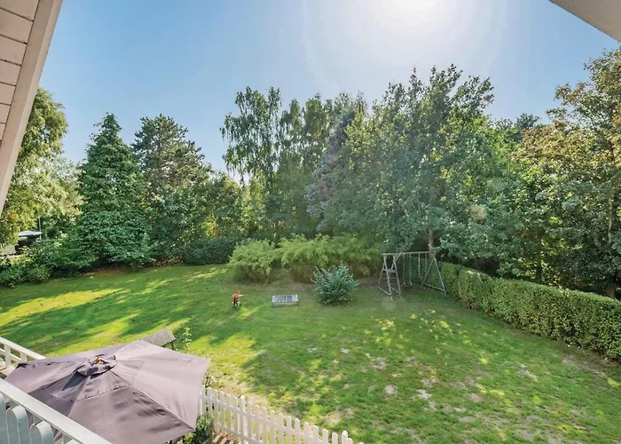 Three-Bedroom Holiday Home In Humble Holiday home Humble